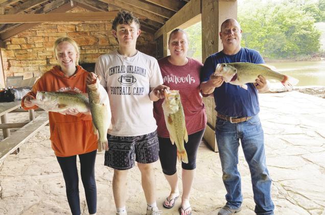 The winning stringer and biggest fish were brought in by the team of the “Old Bad Basses” made up of Russell Spillman, Kim Spillman, Callie Spillman, and Kyland Williams.