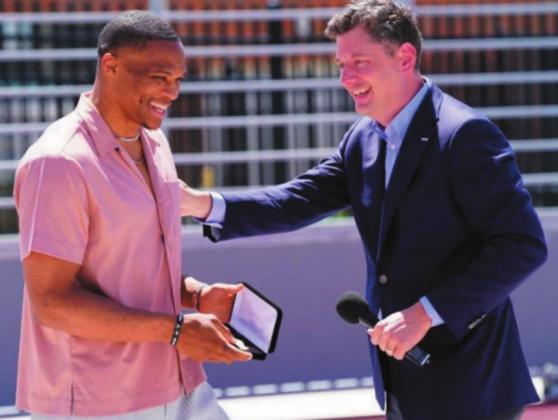 David Holt, the mayor of the city, gifted Russell Westbrook the Key to the City.