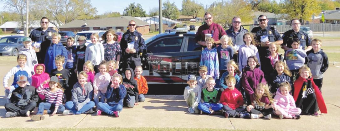 Perry third grade students honor first responders on World Kindness Day
